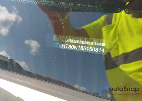 2008 Ford Mustang V6 Deluxe/V6 Premium z USA, uszkodzony, nr VIN 1ZVHT80N185150814